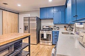 Howdy Haus: Pool + Hot Tub + Outdoor Space