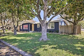 Howdy Haus: Pool + Hot Tub + Outdoor Space