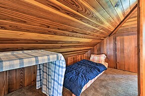 Forested Gold Beach House w/ Panoramic Ocean Views