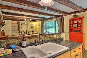 Historic Hanover Area Home, 16 Miles to Dartmouth!