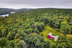 Historic Hanover Area Home, 16 Miles to Dartmouth!