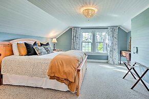 Farmhouse Cottage on 10 Acres: Trails On-site