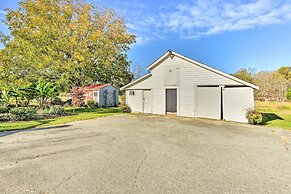 Farmhouse Cottage on 10 Acres: Trails On-site