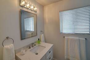 Fallbrook Home w/ Mountain Views: Close to Hiking!