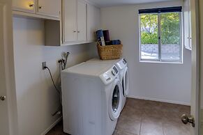Fallbrook Home w/ Mountain Views: Close to Hiking!