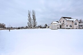 Family-friendly Logan Farmhouse w/ Yard & Near USU