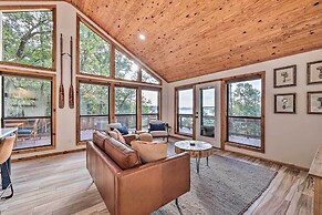 'foxtail' Cabin Retreat: Steps to Beaver Lake!