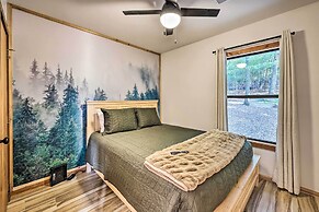 'foxtail' Cabin Retreat: Steps to Beaver Lake!
