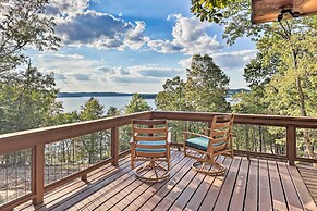 'foxtail' Cabin Retreat: Steps to Beaver Lake!