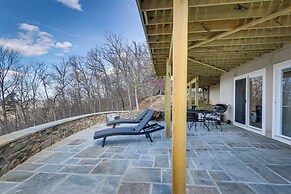 Front Royal Hilltop Cabin w/ Panoramic Views!