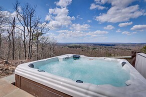 Front Royal Hilltop Cabin w/ Panoramic Views!