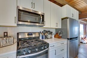 Front Royal Hilltop Cabin w/ Panoramic Views!