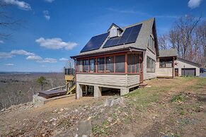 Front Royal Hilltop Cabin w/ Panoramic Views!