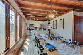 Front Royal Hilltop Cabin w/ Panoramic Views!