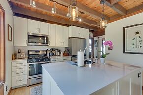 Front Royal Hilltop Cabin w/ Panoramic Views!