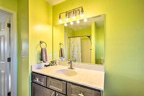 Harrisonburg Retreat w/ Hot Tub ~ 2 Mi to JMU