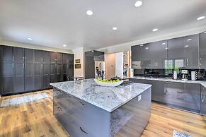 Deck + Lake Views: Grand Glenville Retreat