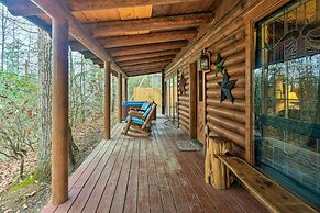 Gatlinburg Log Cabin w/ Hot Tub & Mountain Views!