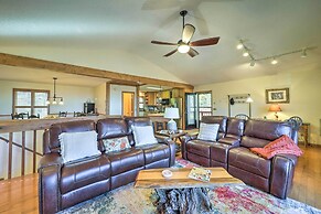 Near Beech Mountain: Crimson Cabin w/ Views