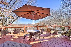 Near Beech Mountain: Crimson Cabin w/ Views