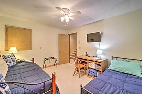 Near Beech Mountain: Crimson Cabin w/ Views