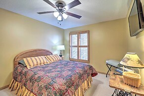 Near Beech Mountain: Crimson Cabin w/ Views