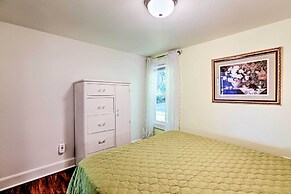 Ferndale Cottage on Private 20 Acre Farm!