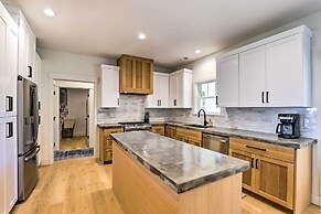 Lake Roosevelt Getaway w/ Lake + Mountain Views!