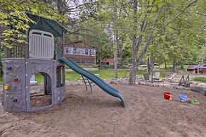 Lakefront New Auburn Apt w/ Sauna & Sun Porch