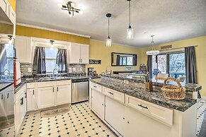 Sauna & Game Room: Lake House in Locust Grove!