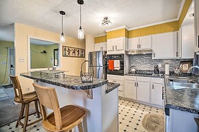 Sauna & Game Room: Lake House in Locust Grove!