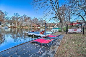 Sauna & Game Room: Lake House in Locust Grove!