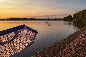 Lakeview 10-acre Kimball Cabin w/ Private Beach!