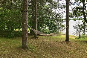 Lakeview 10-acre Kimball Cabin w/ Private Beach!