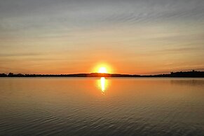 Lakeview 10-acre Kimball Cabin w/ Private Beach!