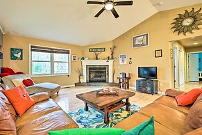 Lake Michigan Gem < Half-mi to Private Beach!