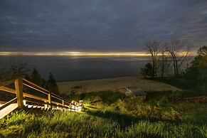 Lakefront Forestville Paradise w/ Private Beach!