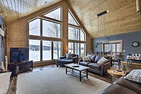 Lakefront Cottage in Iron River: 3 Mi to Skiing!