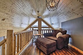 Lakefront Cottage in Iron River: 3 Mi to Skiing!