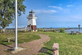 Lakeside Kent Home w/ Pier + Boat Ramp Access