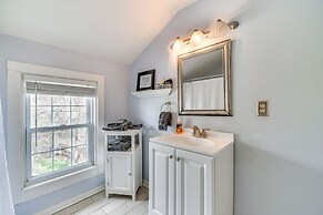 Lakefront Cayuga Retreat w/ Private Deck & Hot Tub