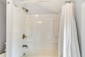 Lakefront Cayuga Retreat w/ Private Deck & Hot Tub