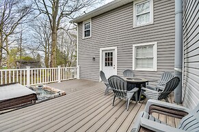 Lakefront Cayuga Retreat w/ Private Deck & Hot Tub