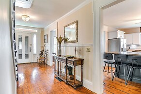 Lakefront Cayuga Retreat w/ Private Deck & Hot Tub