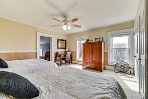 Lakefront Cayuga Retreat w/ Private Deck & Hot Tub