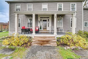 Lakefront Cayuga Retreat w/ Private Deck & Hot Tub