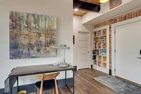 Luxurious Downtown Murphy Vacation Rental Loft!
