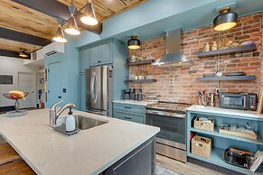 Luxurious Downtown Murphy Vacation Rental Loft!