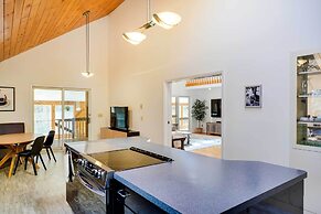 Lake George Oasis w/ 9 Acres, Hot Tub & Game Room!