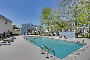 Modern Luxury Retreat: Walk to Tims Ford Lake!